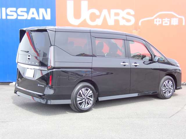 セレナ1.4 e-POWER ハイウェイスターV