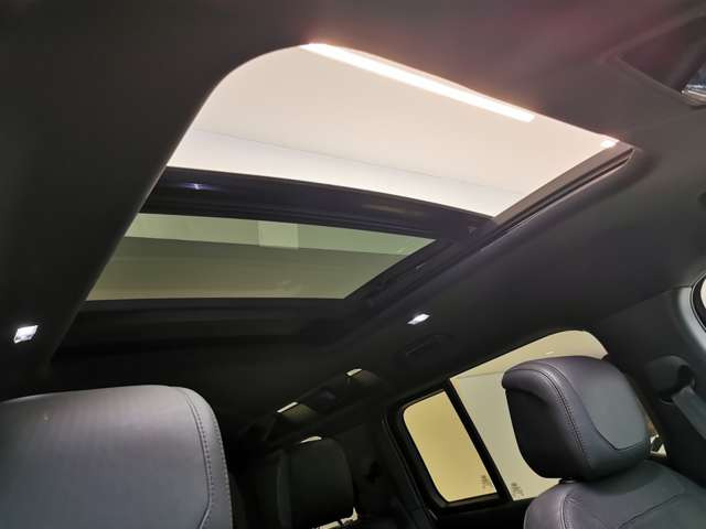 ディフェンダー110 カルパチアン エディション 5.0L P525 4WD