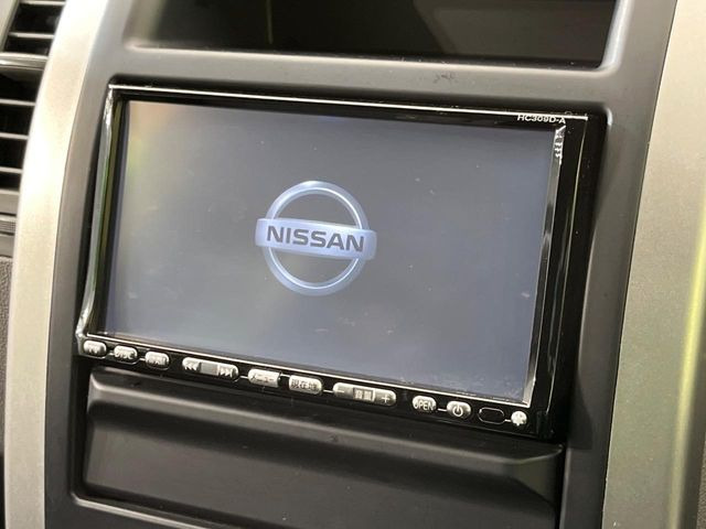 �y�����i�r�z�l�C�̏����i�r�𑕔����Ă���܂��B�i�r�̎g���₷���͂������A�I�[�f�B�I�@�\���[��!�L�����v�◷�s�͂������A�ʋ΂┃�����ȂǕ��i�̃h���C�u���y�����Ȃ�͂���