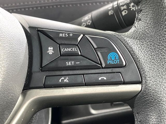 【プロパイロット】高速道路での長距離走行が楽に!!渋滞時と巡回走行のシーンで、アクセル・ブレーキ・ステアリングを自動で制御し、長距離運転の負担を軽減してくれます♪