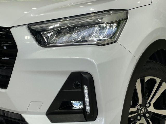 �yLED�w�b�h���C�g�z���V����ԑ��s�����ǍD�Ȏ��E���m�ۂ����S���ĉ^�]�ł��鍂�P�xLED�w�b�h���C�g�𑕔�!�_�����x�������A����d�͂��}�����Ă��܂��B