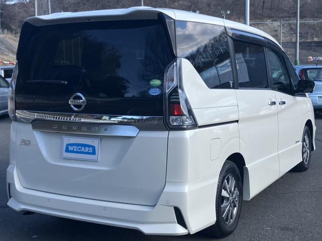 セレナ1.2 e-POWER ハイウェイスターV