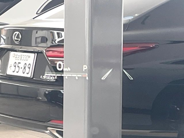 �y�J���[�w�b�h�A�b�v�f�B�X�v���C�z���݂̑��x�⑖�s�����f�W�^���\���ŉ^�]�ȑO���̃K���X�ɓ��e!�J���[�t���Ŏ��F���������A�^�]���ڐ������炳���K�v�ȏ����m�F�ł���̂łƂ��Ă��֗��ň��S!