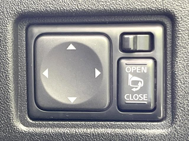 �y�d���i�[�~���[�z�T�C�h�~���[�͓d���i�[���ƂȂ��Ă���A�������ԏ�ł��L�Y�������X�N��}�����܂��B