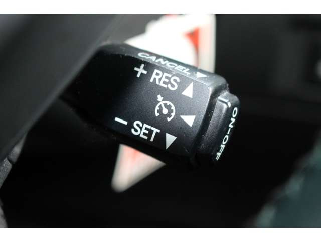 �N���[�Y�R���g���[��