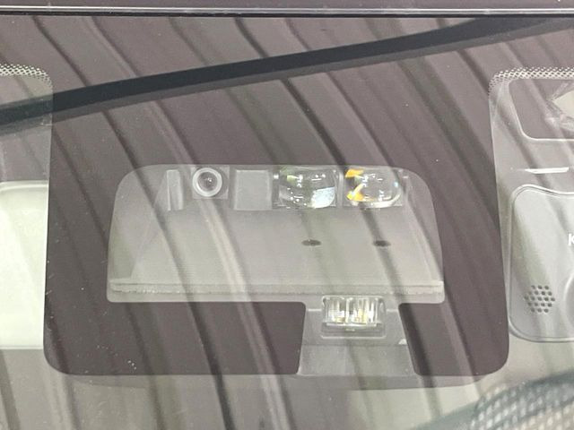 �y�X�Y�L �Z�[�t�e�B�T�|�[�g�z���s���ɑO���̎ԗ�����F�����A�Փ˂������Ȏ��͌x��ƃu���[�L�ŏՓˉ���Ɣ�Q�y�����A�V�X�g�B�����S�Ƀh���C�u�����y���݂��������܂��B