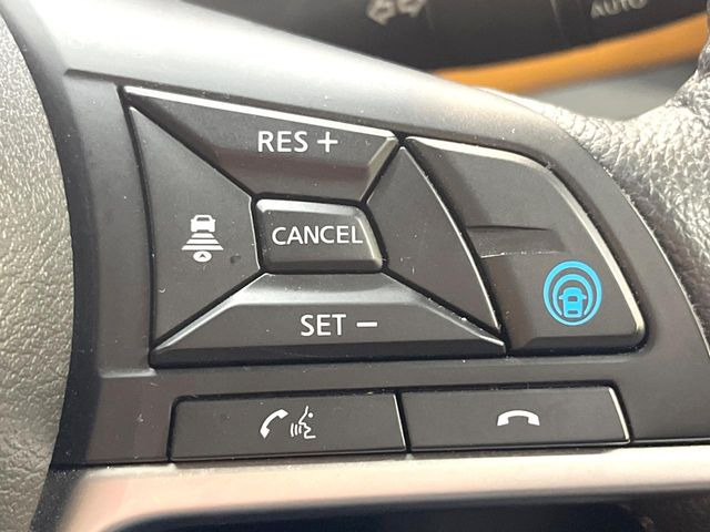 【プロパイロット】高速道路での長距離走行が楽に!!渋滞時と巡回走行のシーンで、アクセル・ブレーキ・ステアリングを自動で制御し、長距離運転の負担を軽減してくれます♪