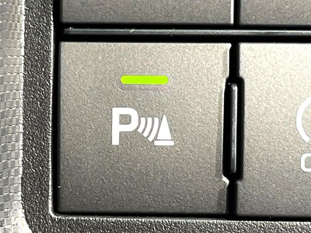 【クリアランスソナー】バンパーに付いたセンサーが障害物を検知!一定の距離に近づくとアラートで教えてくれます♪狭い駐車スペースや車庫入れ時も安心ですね☆