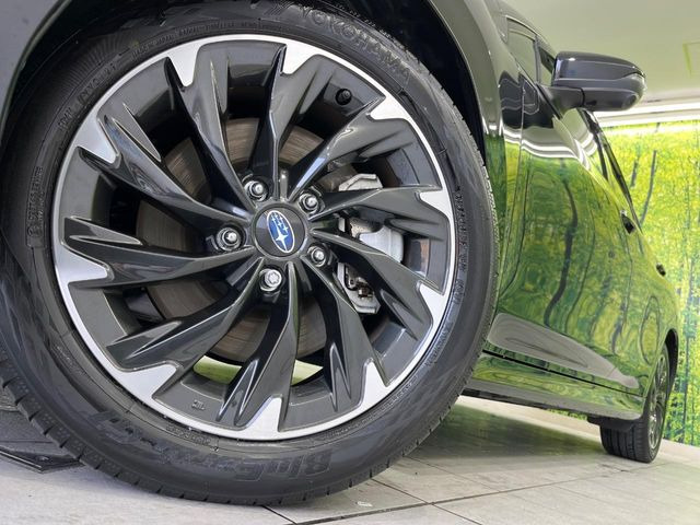 �y����17�C���`�A���~�z�C�[���z�O�ςɃ}�b�`���������A���~�z�C�[���𑕒����Ă���܂��B�e��ЊO�A���~�z�C�[����A�X�^�b�h���X�^�C�����戵�����Ă���܂��B���񂲑��k����������