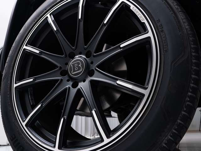 G�N���X�̔̔����т����悻500��𒴂��邨�X�u�A�y���^���É��v�B�Q�����f�̂��Ƃ͐��񂨔C�����������B�e���f���̎�舵���⒍���̔��A�J�X�^��(�h���X�A�b�v)�S�ʂ������Ă���܂��B