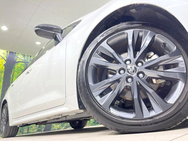 �y�O���[�h��p����17�C���`�A���~�z�C�[���z�f�U�C�����̍��������A���~�z�C�[���𑕒����Ă���܂��B�e��ЊO�A���~�z�C�[����A�X�^�b�h���X�^�C�����戵�����Ă���܂��B���񂲑��k����������