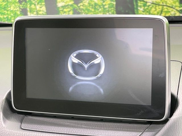 �y�}�c�_�R�l�N�g�i�r�z�ԓ��̕��͋C�Ƀ}�b�`������̌^�^�C�v�̃i�r�B�e����q�ݒ��Bluetooth�Đ����A�l�X�ȋ@�\���y���߂܂��B�����I�ȃ_�C�������삪�\�ŁA�g��������ǍD�ł��B