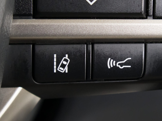 �Փˉ���x���^�v���N���b�V���Z�[�t�e�B�V�X�e��+ �O���ɏo��������Q���ɑ΂��x��𔭂��A�h���C�o�[�Ɍx���B�����Ƀu���[�L�A�V�X�g�ɂ��Փˉ���Ƒ��x���y�����܂��B