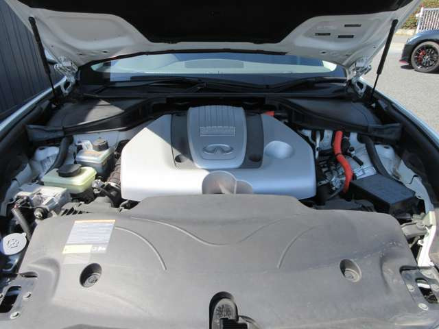 フーガハイブリッド