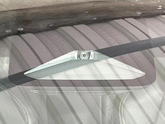 �y�g���^�Z�[�t�e�B�Z���X�z���s���ɑO���̎ԗ�����F�����A�Փ˂������Ȏ��͌x��ƃu���[�L�ŏՓˉ���Ɣ�Q�y�����A�V�X�g�B�����S�Ƀh���C�u�����y���݂��������܂��B