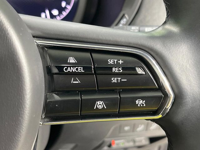 【マツダ・レーダークルーズコントロール】高速道路での長距離走行が楽に!自動で速度を保つクルーズコントロールが、衝突軽減システムと連携し、前方の車両を感知して車間を保つように速度調節してくれます!!