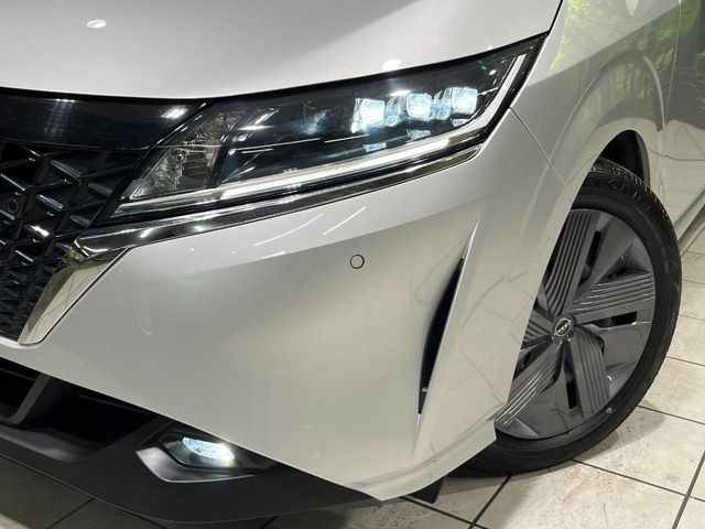 �yLED�w�b�h���C�g�z���V����ԑ��s�����ǍD�Ȏ��E���m�ۂ����S���ĉ^�]�ł��鍂�P�xLED�w�b�h���C�g�𑕔�!�_�����x�������A����d�͂��}�����Ă��܂��B