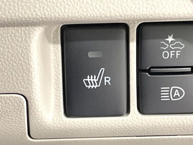 �y�V�[�g�q�[�^�[�z�������ɏd�󂷂�V�[�g�q�[�^�[!�G�A�R����葁�����܂��Ă����̂Ŋ�����̐l�����S�ł��ˁ�G�A�R���̉����͊������邩����A�Ƃ������ɂ����������߂ł��B