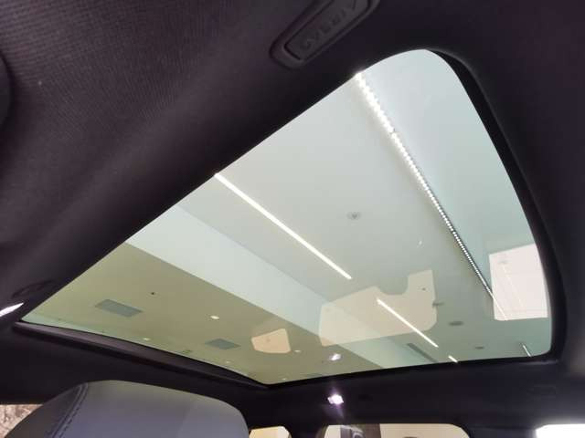 レンジローバーイヴォークダイナミック HSE 1.5L P300e PHEV 4WD