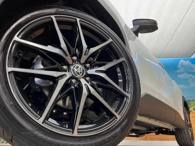 �y����19�C���`�A���~�z�C�[���z�O�ςɃ}�b�`���������A���~�z�C�[���𑕒����Ă���܂��B�e��ЊO�A���~�z�C�[����A�X�^�b�h���X�^�C�����戵�����Ă���܂��B���񂲑��k����������