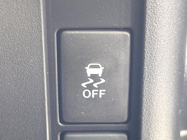 �y������h�~���u�z�ԗ��̉���������m����ƁA�����I�Ɏԗ��̐i�s������ۂ悤�Ɏԗ��𐧌䂵�܂��B�J�̓��ȂǊ���₷���H�ʏ󋵂ł����S�ȉ^�]���\�ł��B