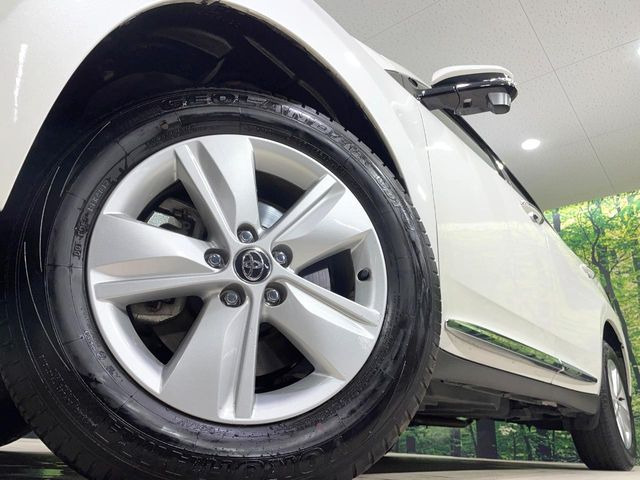 �y����17�C���`�A���~�z�C�[���z�O�ςɃ}�b�`���������A���~�z�C�[���𑕒����Ă���܂��B�e��ЊO�A���~�z�C�[����A�X�^�b�h���X�^�C�����戵�����Ă���܂��B���񂲑��k����������