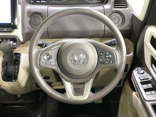�y�X�e�A�����O�X�C�b�`�z�^�]���A�O������ڐ������炷���ƂȂ��A�I�[�f�B�I���̑��삪�\�ȕ֗��@�\!���S&���K�ȃh���C�u�����o���Ă���܂���
