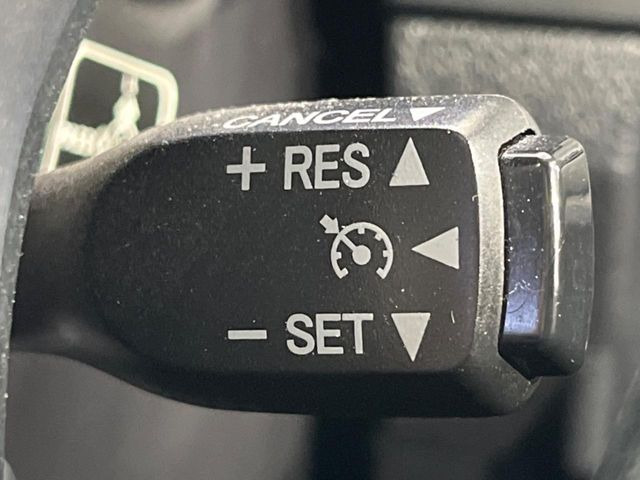 �y�N���[�Y�R���g���[���z�������H�����N���N���s�B�A�N�Z���𗣂��Ă���葬�x�ő��s���ł��A�������^�]���̕��S���y��!�����E�������ȒP�ȃX�C�b�`����Œ����ł��܂��B