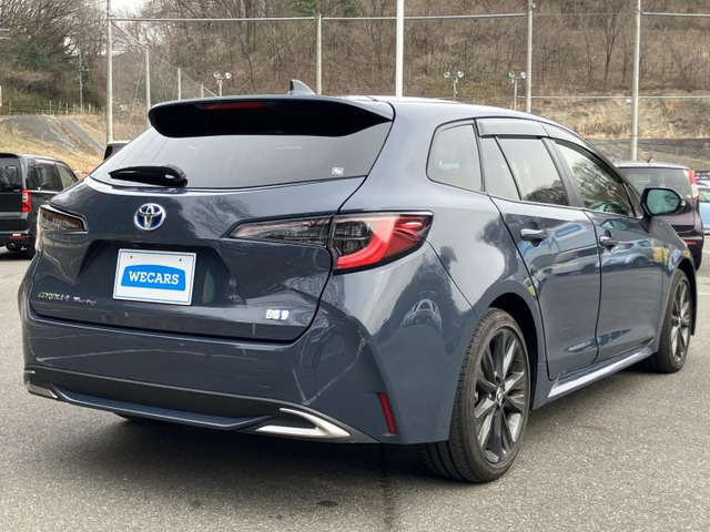 カローラツーリング1.8 ハイブリッド W×B