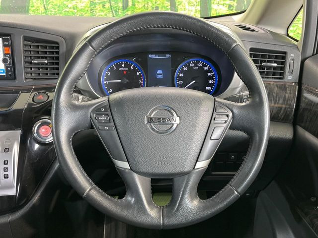 �y�����v�����X�e�A�����O�z�㎿�Ȋv���g�p���邱�ƂŁA��ɂ����������݂ƂĂ��^�]���₷���n���h���ł���