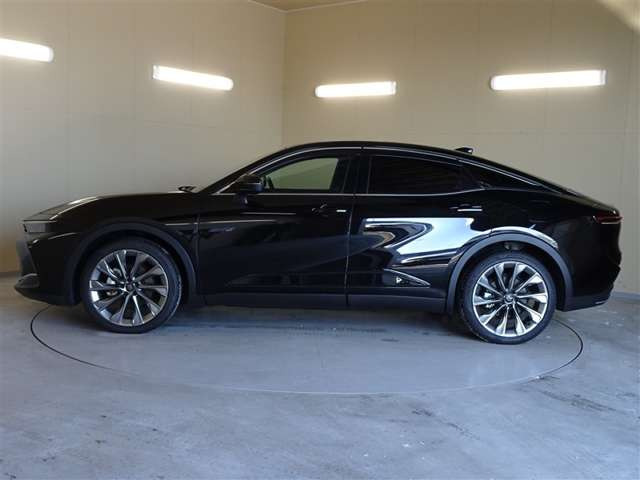 クラウンクロスオーバー2.5 G アドバンスト レザー パッケージ E-Four 4WD