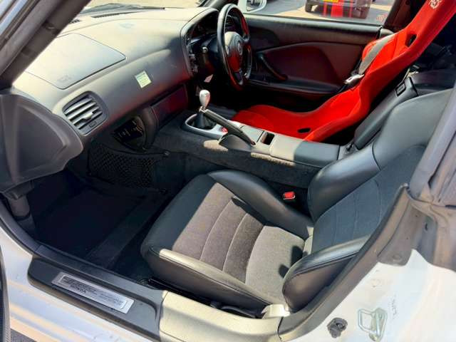 �C�ɂȂ邨�Ԃ�����܂�����E�̓d�b�ԍ����璼�ڂ��X�ɂ��₢���킹���������B�x�����@����ԗ����A��Ԃ܂łȂ�ł������������Ē����܂��B�X�^�b�t�ꓯ���A�����҂����Ă���܂��B