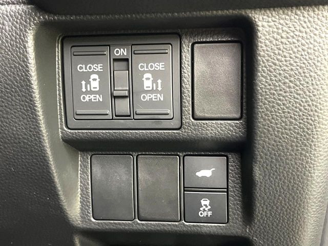 �y�����p���[�X���C�h�h�A�z�X�}�[�g�L�[��^�]�Ȃ̃X�C�b�`�Ō�ȗ����X���C�h�h�A�̊J���\���d��������͂����ăh�A���J����K�v�������A�����Ȃ��q�l�ł��ȒP�ɊJ���߂ł����K�ł���