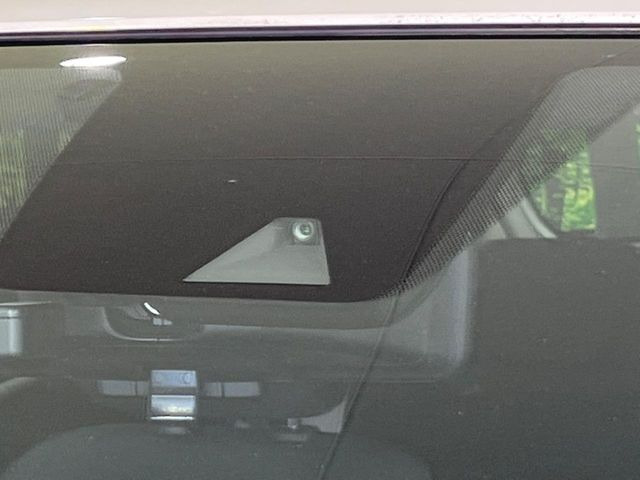 �y�C���e���W�F���g�G�}�[�W�F���V�[�u���[�L�z�t�����g�J�����őO���̎ԗ�����s�҂����m�B�Փ˂������Ȏ��͏Փ˔�Q�y���u���[�L���쓮�A�Փˉ�����T�|�[�g�B�����S�Ƀh���C�u�����y���݂��������܂��B