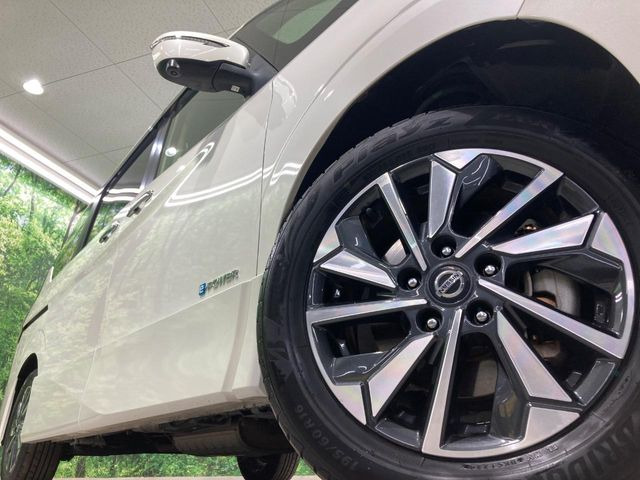 �y����16�C���`�A���~�z�C�[���z�O�ςɃ}�b�`���������A���~�z�C�[���𑕒����Ă���܂��B�e��ЊO�A���~�z�C�[����A�X�^�b�h���X�^�C�����戵�����Ă���܂��B���񂲑��k����������