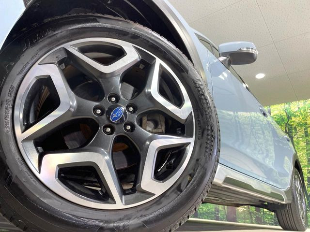 �y����18�C���`�A���~�z�C�[���z�O�ςɃ}�b�`���������A���~�z�C�[���𑕒����Ă���܂��B�e��ЊO�A���~�z�C�[����A�X�^�b�h���X�^�C�����戵�����Ă���܂��B���񂲑��k����������