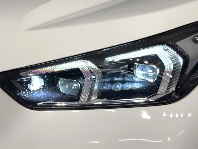 ��LED�w�b�h���C�g:��ԑ��s�����ǍD�Ȏ��E���m�ۂ����S���ĉ^�]�ł��鍂�P�xLED�w�b�h���C�g�𑕔�!�_�����x�������A����d�͂��}�����Ă��܂��B