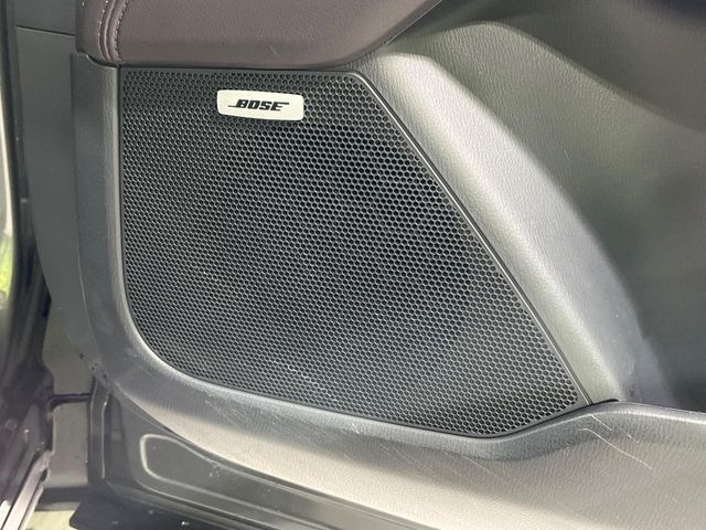 �yBOSE�T�E���h�V�X�e���z���[�J�[�I�v�V�����̍��i�ʃT�E���h�V�X�e���𓋍ځB��p�̃`���[�j���O���{���ꂽ�召�l�X�ȃX�s�[�J�[����ǎ��ȃT�E���h���t�ł��A�Տꊴ���ӂ�鉹����Ԃ����o���܂��B