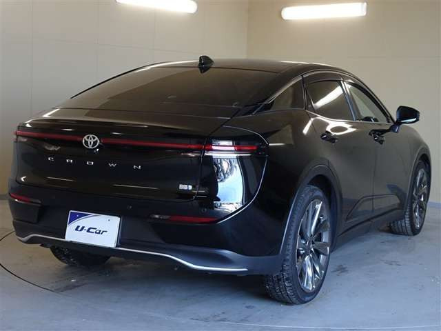 クラウンクロスオーバー2.5 G アドバンスト レザー パッケージ E-Four 4WD