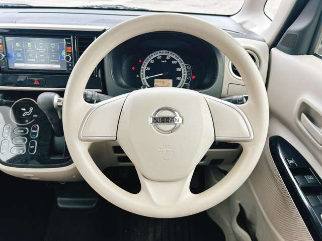 お客様のご予算帯に合わせたお車を常時100台以上取り揃えています!当社のスタッフがお客様のお車選びをしっかりサポートしご提案させていただきます!
