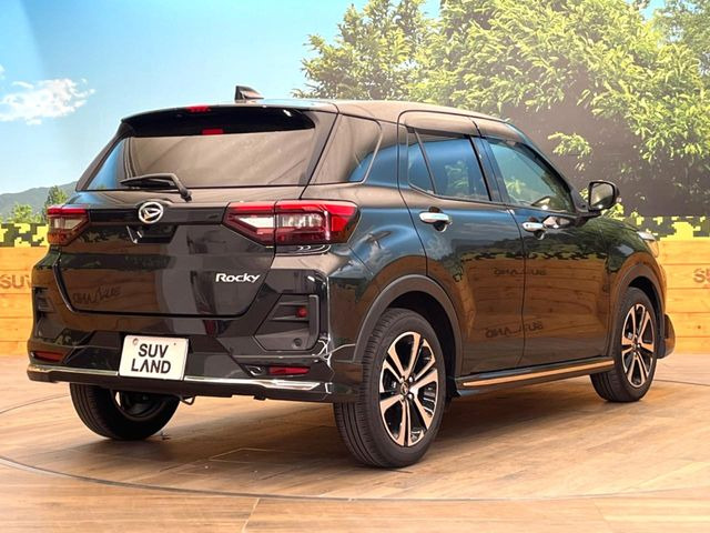 ☆全国のネクステージからお取り寄せが可能※!遠方の店舗に展示してあるクルマが気になる場合も、最寄りの店舗でご覧いただくことが可能です!是非私たちに要望をお聞かせください!※別途費用