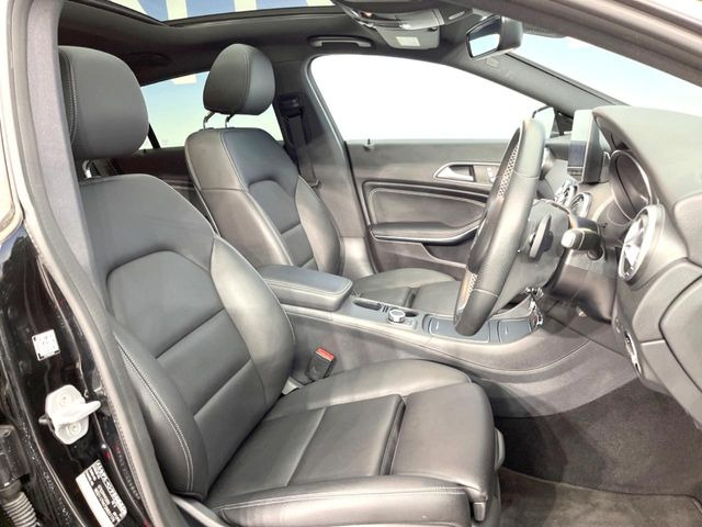 ●シートの使用感:破れ・へたりも少なく、ご覧の通りきれいな状態を維持しております。また、室内クリーニング・コーティングもご用命いただけます。