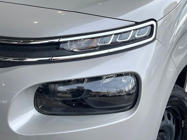 ��LED�w�b�h���C�g:��ԑ��s�����ǍD�Ȏ��E���m�ۂ����S���ĉ^�]�ł��鍂�P�xLED�w�b�h���C�g�𑕔�!�_�����x�������A����d�͂��}�����Ă��܂��B