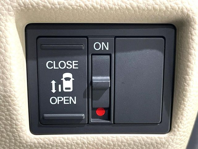 �y�p���[�X���C�h�h�A�z�X�}�[�g�L�[��^�]�Ȃ̃X�C�b�`�ŃX���C�h�h�A�̊J���\���d��������͂����ăh�A���J����K�v�������A���������q�l�ł��A�d���ו��������Ă��鎞�����N�ɊJ���߂ł��܂���