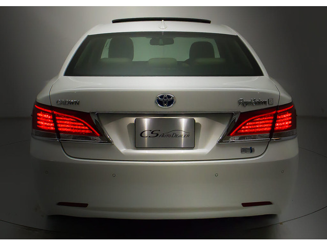 ★テールスモークやLED加工、マフラー、ルーフスポイラー、エアロパーツなど取り付け承ります!