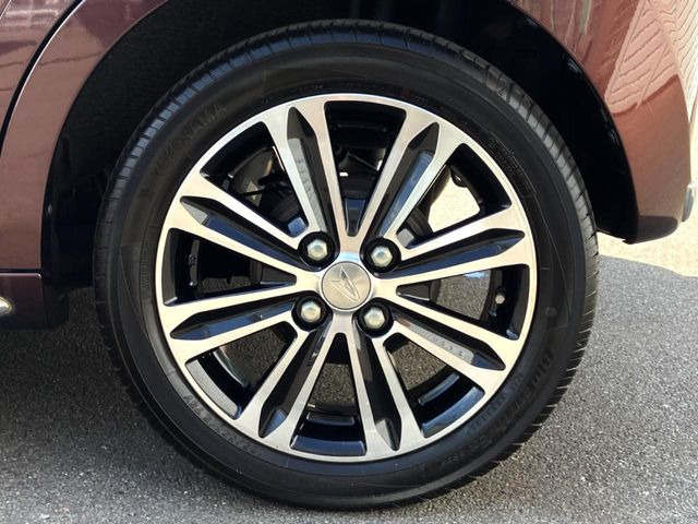 �������A���~!�������������ă��f���ʂɃf�U�C������Ă��܂��B�������S����K�ɍ������ʂ𔭊�����u�z�C�[���R�[�e�B���O�v�̎{�H����t��!���C�y�ɒS���c�Ƃ܂ł����k���������B