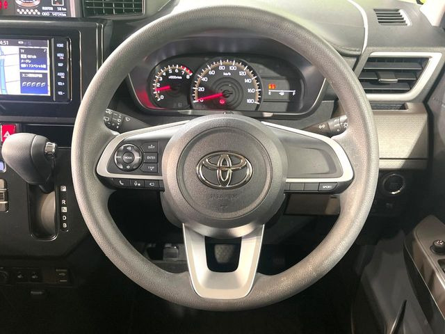 �y�X�e�A�����O�X�C�b�`�z�^�]���A�O������ڐ������炷���ƂȂ��A�I�[�f�B�I���̑��삪�\�ȕ֗��@�\!���S&���K�ȃh���C�u�����o���Ă���܂���