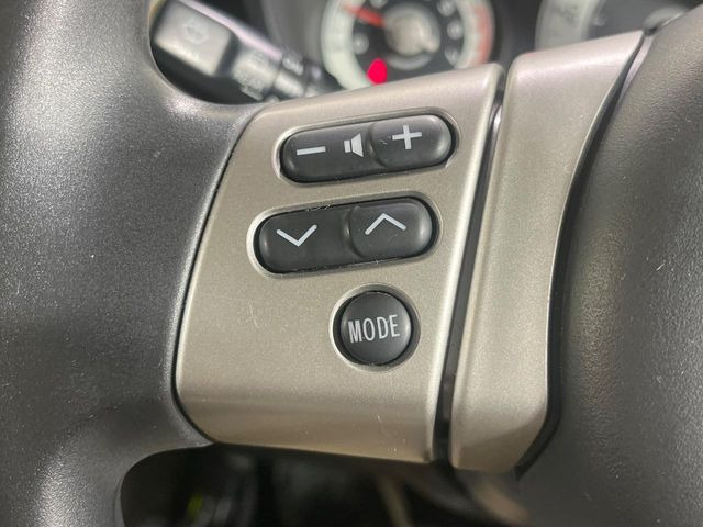 �y�X�e�A�����O�X�C�b�`�z�^�]���A�O������ڐ������炷���ƂȂ��A�I�[�f�B�I���̑��삪�\�ȕ֗��@�\!���S&���K�ȃh���C�u�����o���Ă���܂���