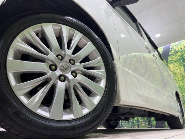 �y����18�C���`�A���~�z�C�[���z�O�ςɃ}�b�`���������A���~�z�C�[���𑕒����Ă���܂��B�e��ЊO�A���~�z�C�[����A�X�^�b�h���X�^�C�����戵�����Ă���܂��B���񂲑��k����������