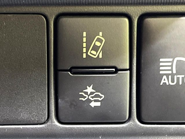 �y�g���^�Z�[�t�e�B�Z���X�z���s���ɑO���̎ԗ�����F�����A�Փ˂������Ȏ��͌x��ƃu���[�L�ŏՓˉ���Ɣ�Q�y�����A�V�X�g�B�����S�Ƀh���C�u�����y���݂��������܂��B